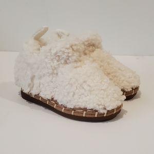 New Copper Key Toddler Girls Bootie Sherpa Chelsea boot Sz 4 Winter